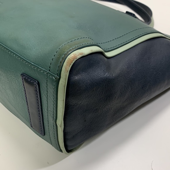 Fossil Woman’s Emma Leather Tote - Picture 11 of 15